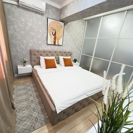 Great Cozy Apt In The Heart Of The City Tu116 アルマトイ エクステリア 写真