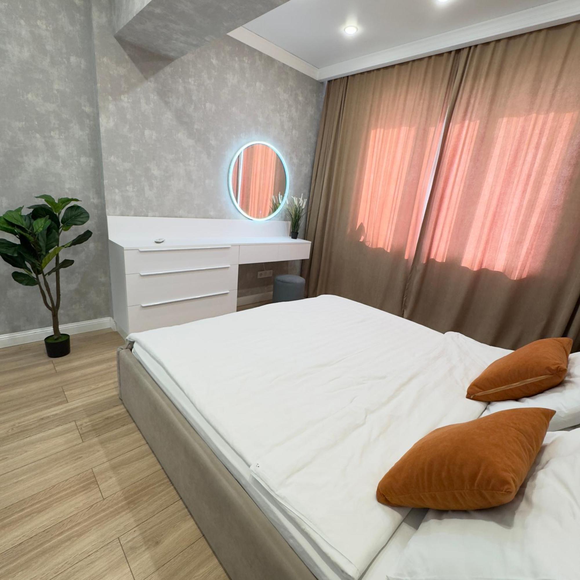 Great Cozy Apt In The Heart Of The City Tu116 アルマトイ エクステリア 写真